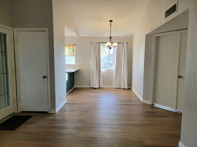 Dining Room - 2035 S Elm St