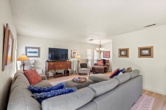 Building Photo - 2906 Whitemarsh Cir