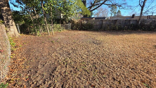 Building Photo - Updated 3-Bedroom Home with Open Layout and Large Backyard