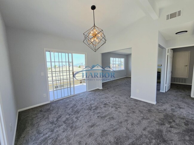 Building Photo - Beautifully Updated 3-Bed, 2-Bath Townhome