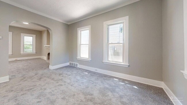 Building Photo - Cudell/West Blvd neighborhood; 4 bedroom/1 bath single family house for rent!