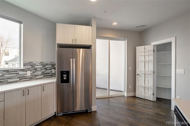 Building Photo - 3810 Julian St