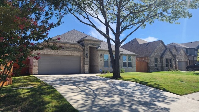 Building Photo - 1025 E Coral Way