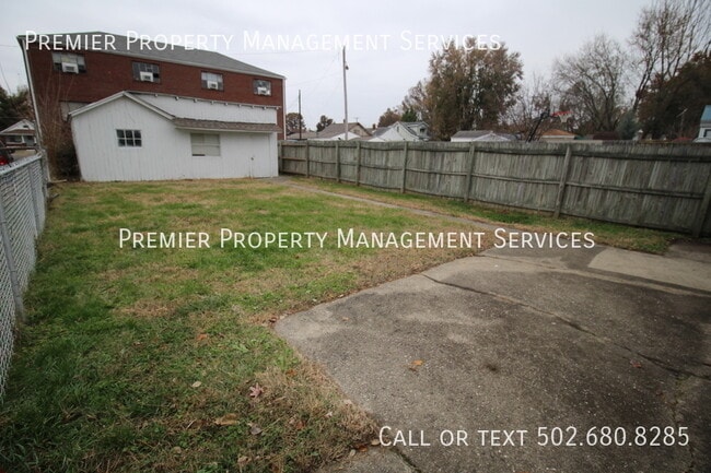 Building Photo - 903 Brentwood Ave