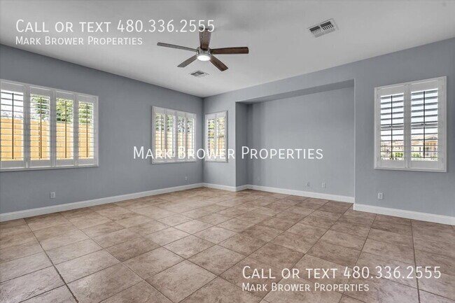 Building Photo - 3732 S Halsted Dr