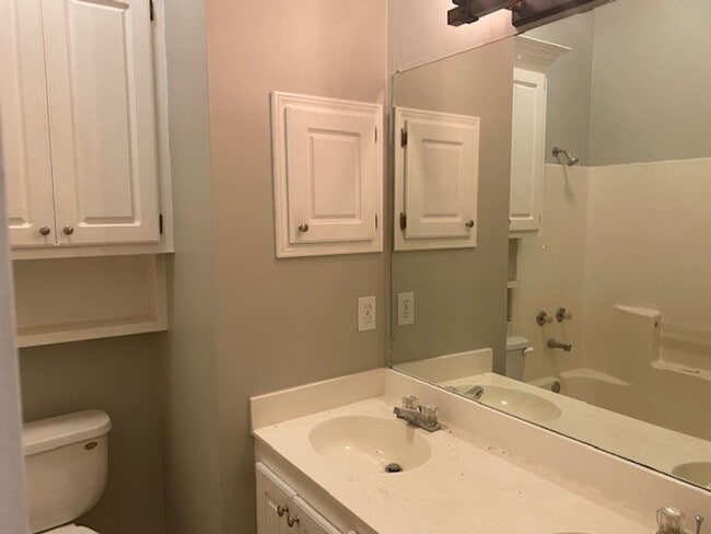 Building Photo - 3/2 For Rent in Red Oak in Germantown School District!!