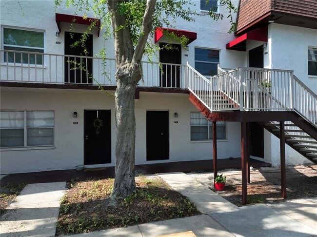 Building Photo - 9115 Tudor Dr