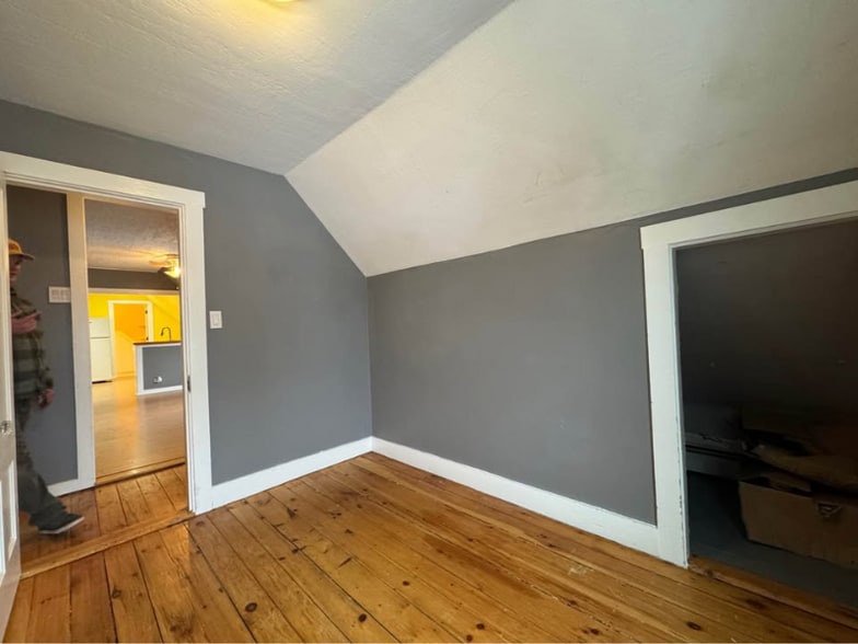 Building Photo - 73 High St