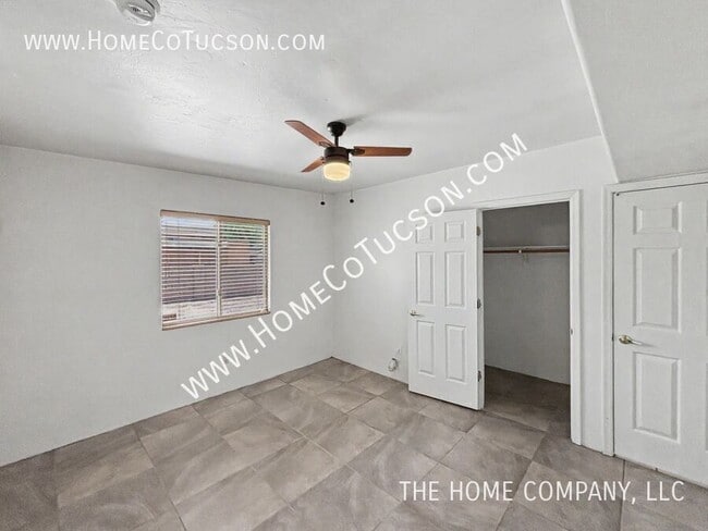 Building Photo - 5738 E Calle De Hielo Dulce