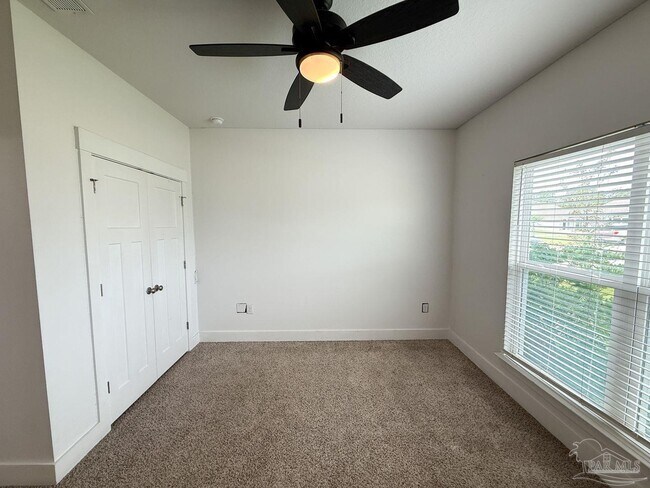 Building Photo - 6169 Jenks Dr
