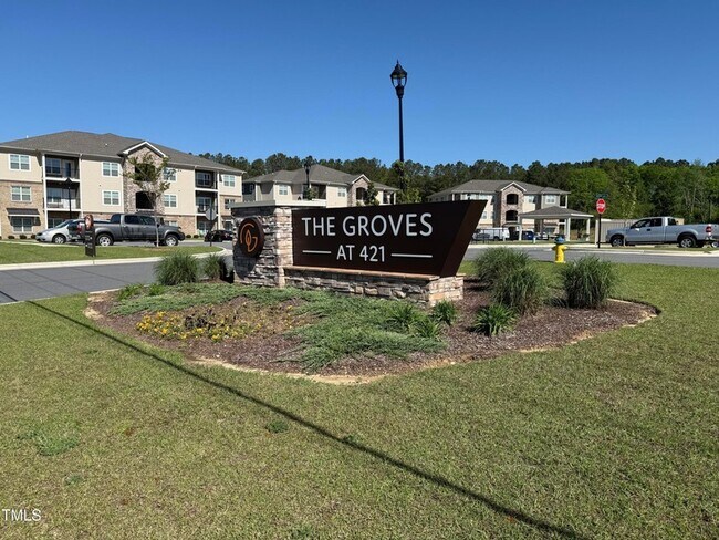 Building Photo - 170 Grove Cir