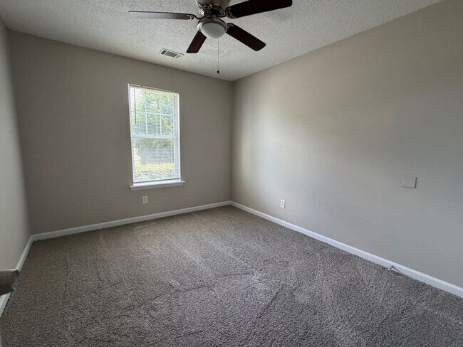 Building Photo - 3626 Pebble Creek Dr