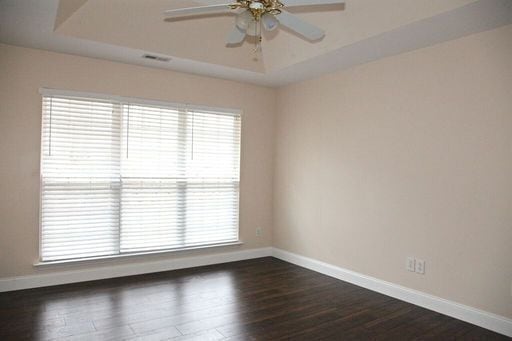 Building Photo - Beautiful Home with Spacious Open Floor Plan