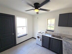 Building Photo - 9010 Linda Vista Rd