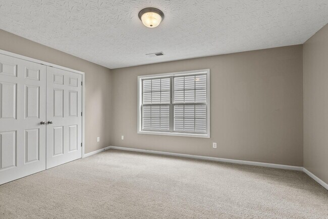 Building Photo - 777 Maidencane Dr