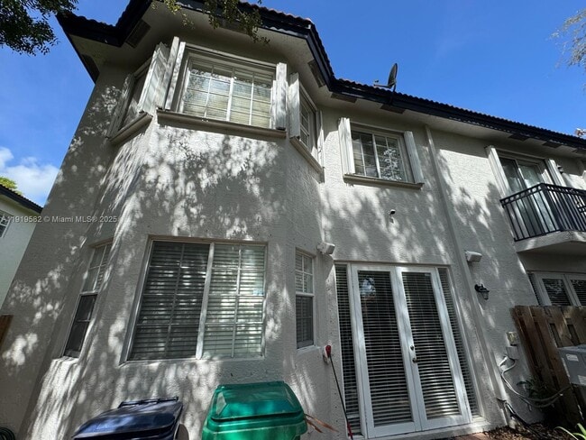 Building Photo - 8061 SW 119th Ct