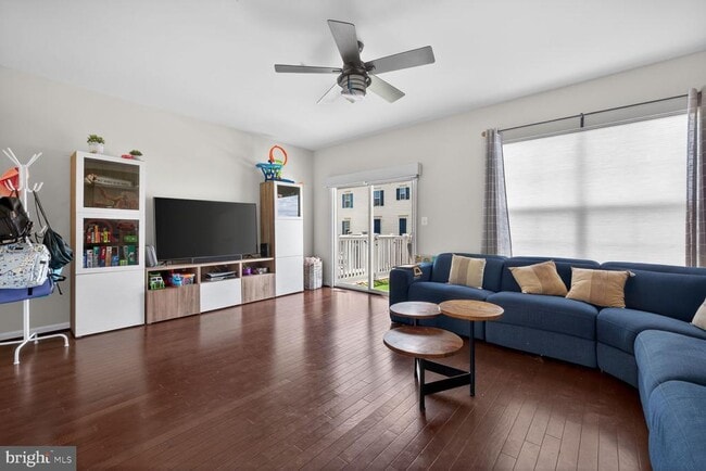 Building Photo - 6157 Posey St