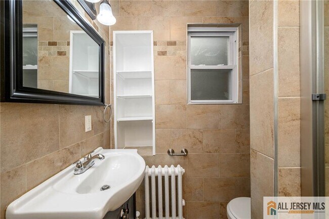 Building Photo - 307 Pershing Ave