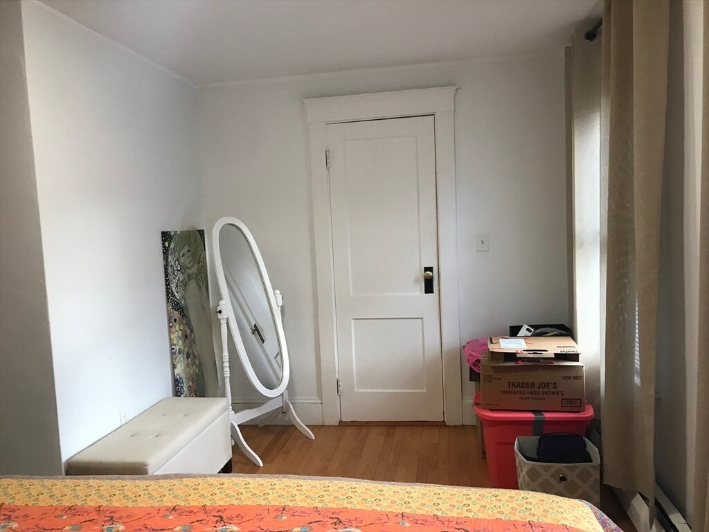 Building Photo - 76 Wenham St