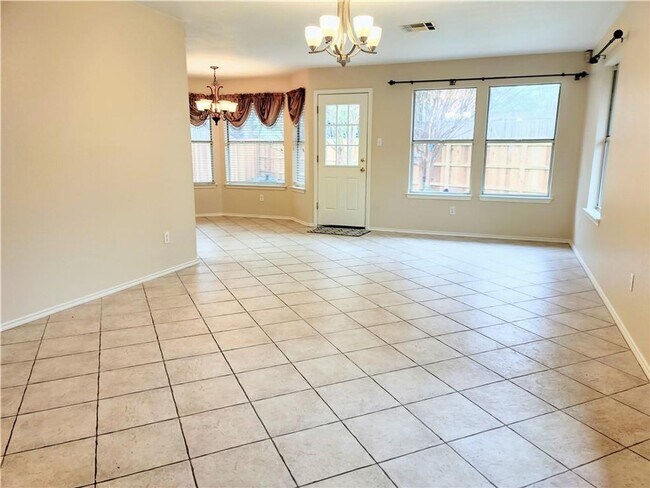 Building Photo - 1009 Horseman Cove
