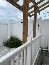 Building Photo - 315 Cedar Ct