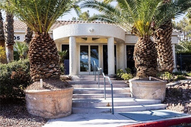 Building Photo - 5140 Mandalay Springs Dr