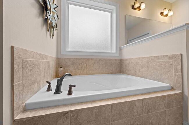 Building Photo - 433 Canvasback Ln