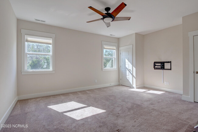 Building Photo - 1028 Anchors Bend Way