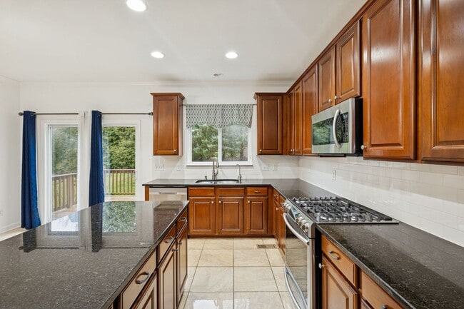 Building Photo - Located in the highly desirable McKays Mill community in Franklin, TN