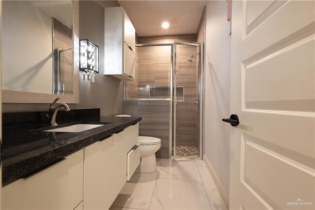 Building Photo - 30 Wisteria Ave