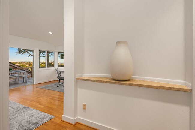 Building Photo - Magnolia Home