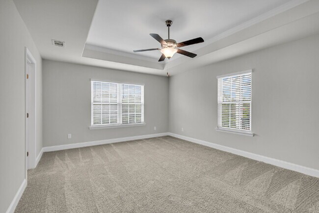 Building Photo - End Unit Townhome in Port Wentworth