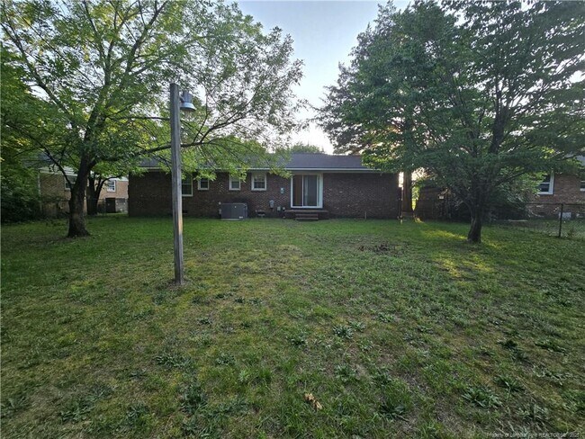 Building Photo - 807 Miller Ave