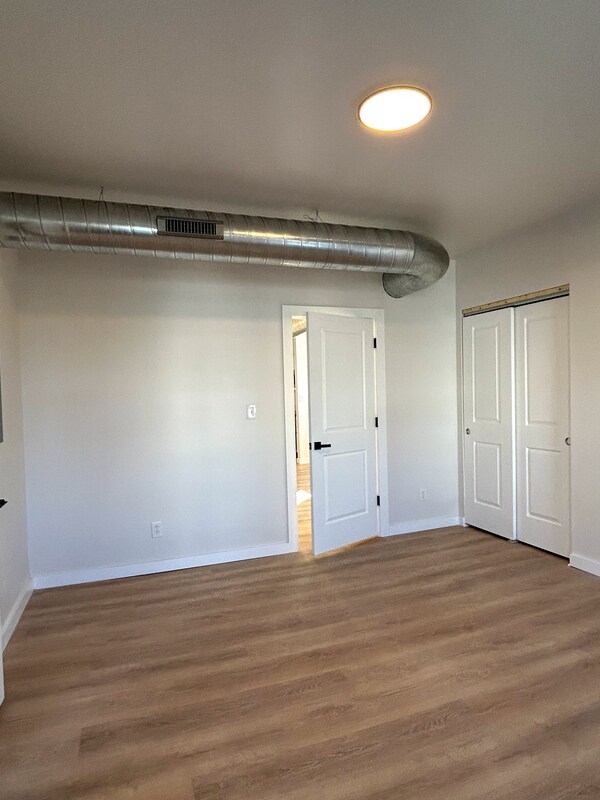Building Photo - 3206 Dobson St