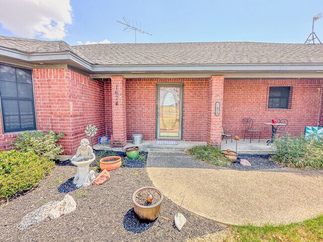 Building Photo - 1674 Culpepper Ln