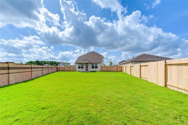 Building Photo - 7715 Primrose Myrtle Ln