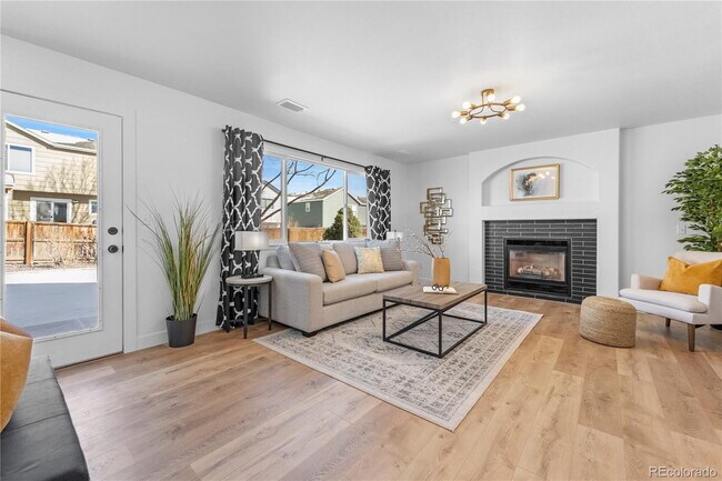 Building Photo - 4865 Apollo Bay Dr