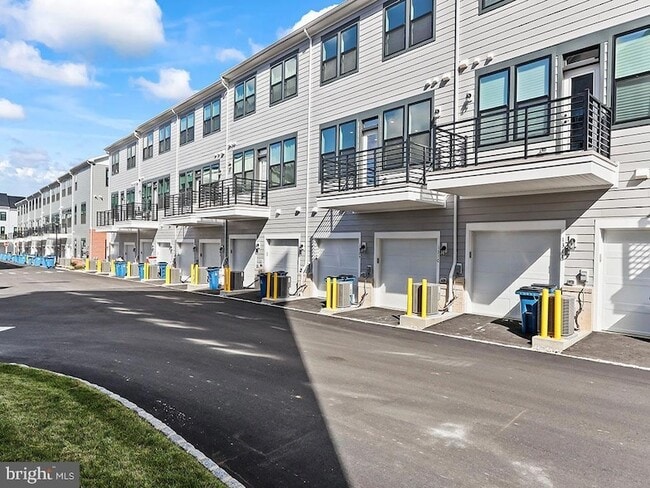 Building Photo - 1310 Parker Blvd