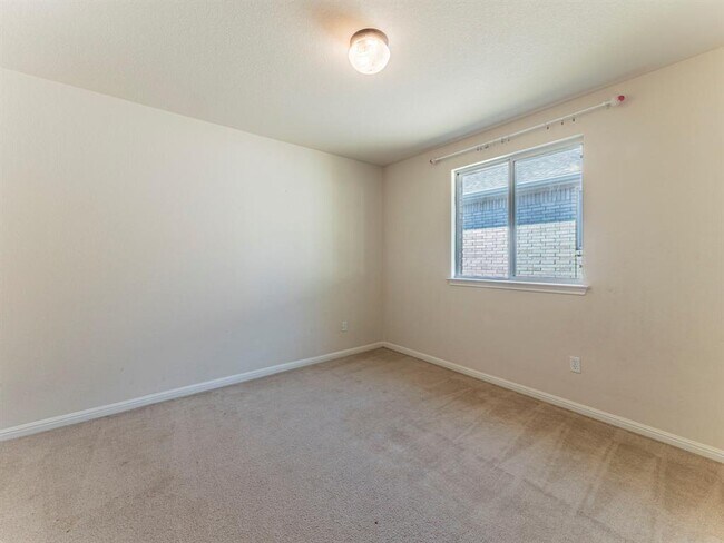 Building Photo - 11909 Timber Heights Dr