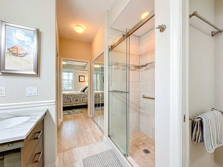 Building Photo - 960 Cooper St