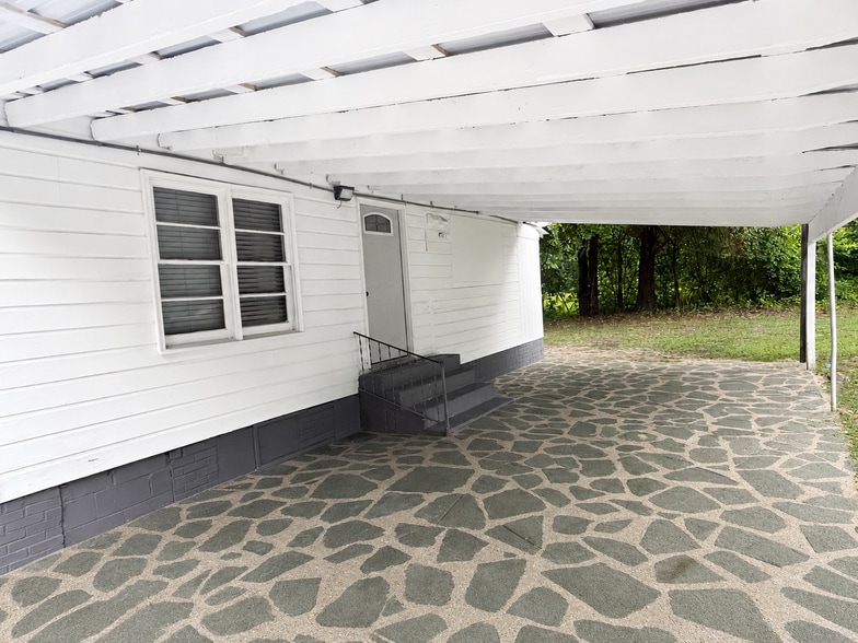 Building Photo - 2015 Old Edisto Dr