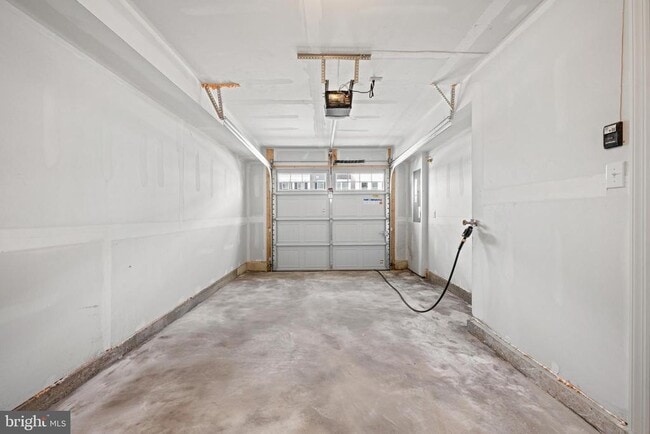 Building Photo - 46 SAND HILLS Dr