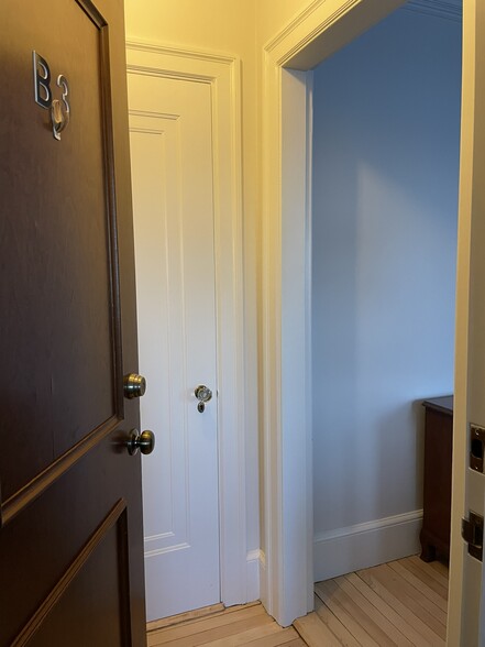 Front entrance, with of the entryway - 11 Ricker Park