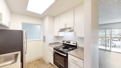 Building Photo - 521 Alameda del Prado