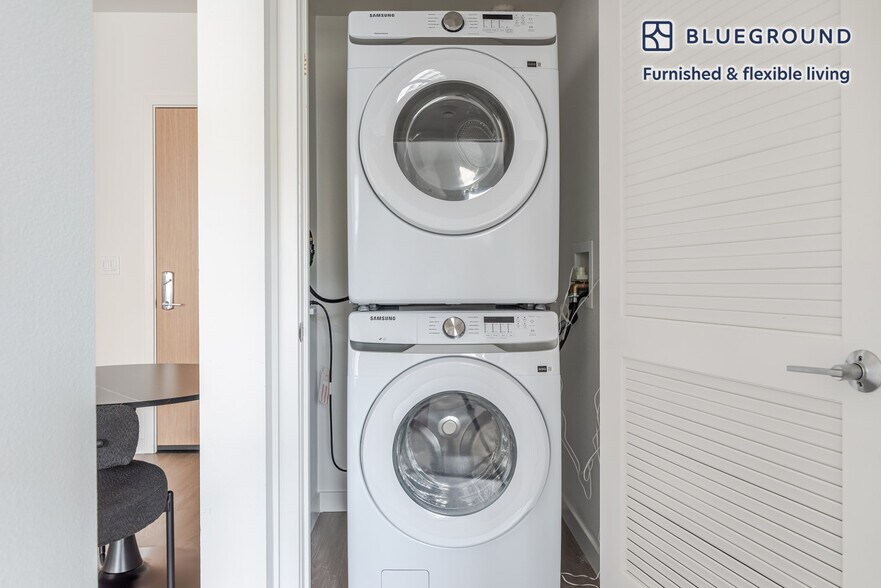 Building Photo - 3301 Innovation Wy