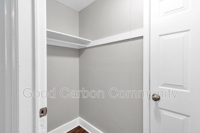 Building Photo - 1073 Grant St