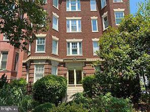 Building Photo - 624 Maryland Ave NE