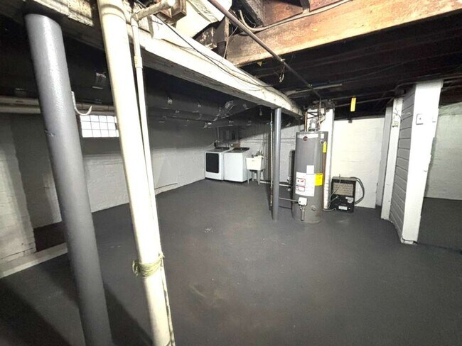 Building Photo - 6407 Dibble Ave