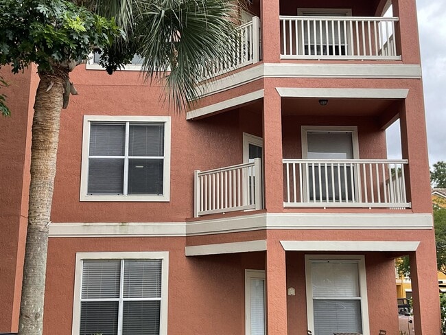 Building Photo - 8813 Villa View Cir