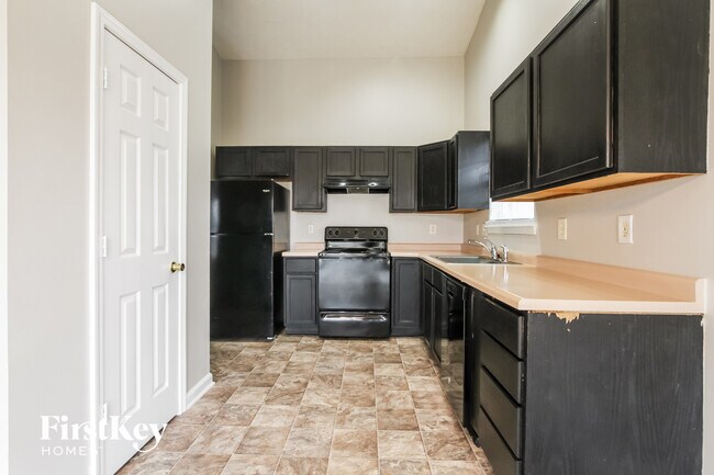 Building Photo - 11638 Lone Pine Cir